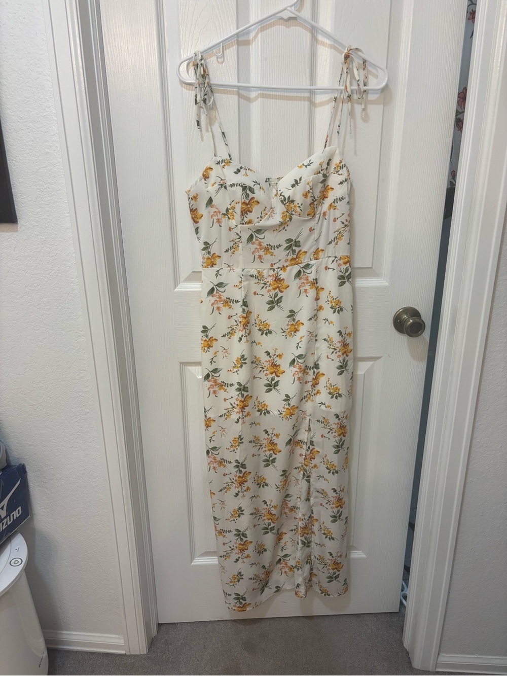 NWOT Cupshe Women’s White Floral Tie-Shoulder Midi Slit Dress